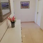 Anita *