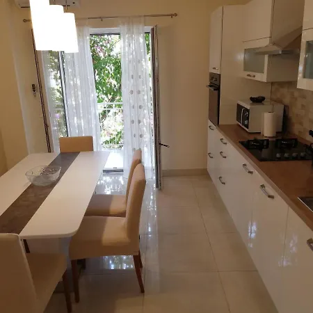 Anita Apartment