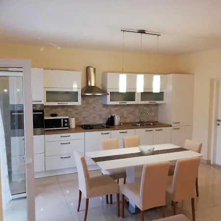 Apartment Anita Makarska